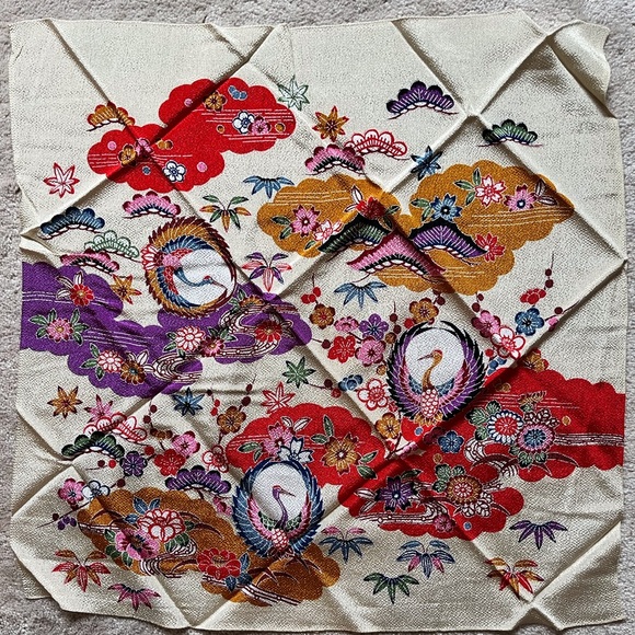 Authentic Japanese fabric used to wrap gifts or bento boxes - Picture 4 of 7